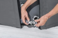 Bestway Lay-Z Spa Isolerende Beschermhoes - Ø 216 Cm -OASE Winkel 1267 1900 thermal cover vastklikken resultaat