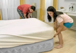 Intex Supreme Air Flow Luchtbed - Queensize (152 Cm) 18 Intex Supreme Air Flow Luchtbed - Queensize (152 Cm) -OASE Winkel 1320 1900 64490 inuse1 2020 300