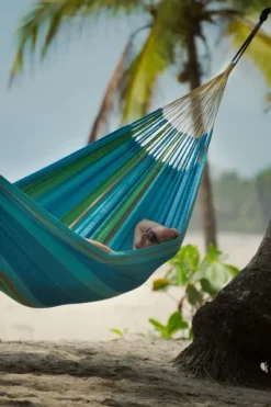 La Siesta Flora Kingsize 2 Persoons Hangmat - Curacao 7 La Siesta Flora Kingsize 2 Persoons Hangmat - Curacao -OASE Winkel 900 600 flh18 3 ambiance 200