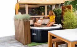 HappyGlass Lady Abigail Kunststof Wijnglas - 2 Stuks -OASE Winkel hero shot 2