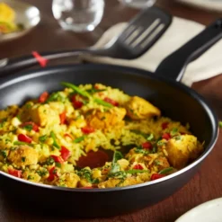 Tefal XL Intense Koekenpan - Ø 28 Cm -OASE Winkel tefal xl intense koekenpan sfeerfoto 2