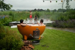 Weltevree Dutchtub Original Houtgestookte Hottub - 4 Personen - Oranje -OASE Winkel weltevree dutchtub original 2 medium 1