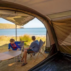 Zempire Aero TL Pro Opblaasbare Tent - 5 Persoons -OASE Winkel zempire aero tl pro opblaasbare tent 16 1